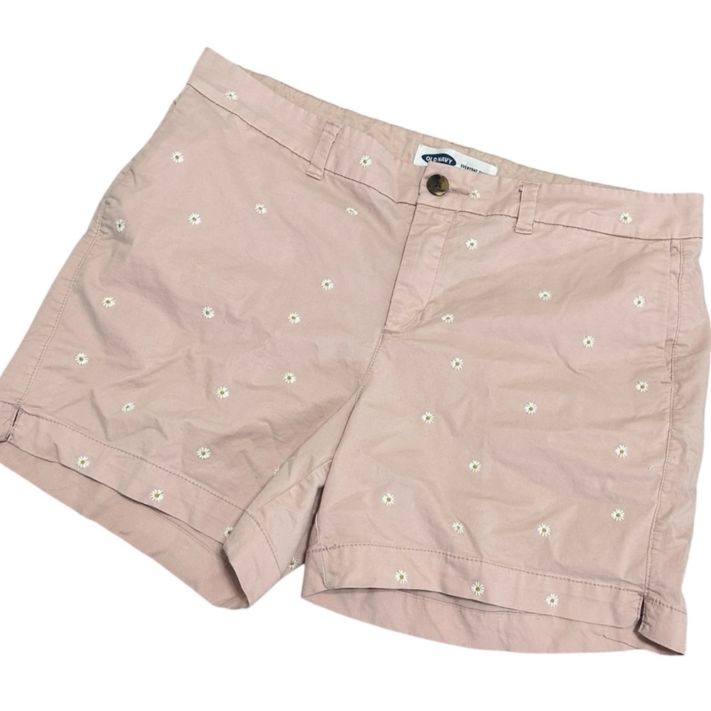 Old Navy Everyday Pink Daisy Floral 5” Shorts Embroidery Design Coastal Preppy